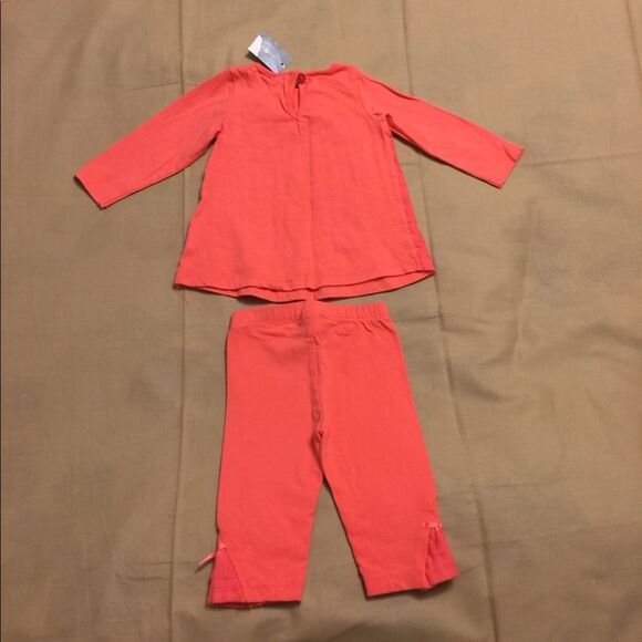 Little girls long sleeve top and bottom - Picture 3 of 8